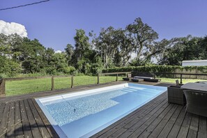 Et oppvarmet basseng