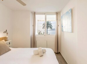 1 bedroom, in-room safe, iron/ironing board, free WiFi