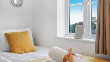 3 bedrooms, iron/ironing board, travel cot, WiFi