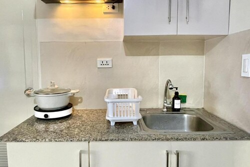 Apartment Sleeps 6 With Netflix