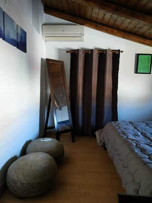 1 soverom, strykejern/-brett, wi-fi (inkludert) og sengetøy