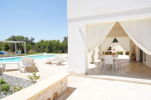 trullo lantane by Pugliadamre