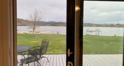 LAKE ESCAPE - Waterfront Property