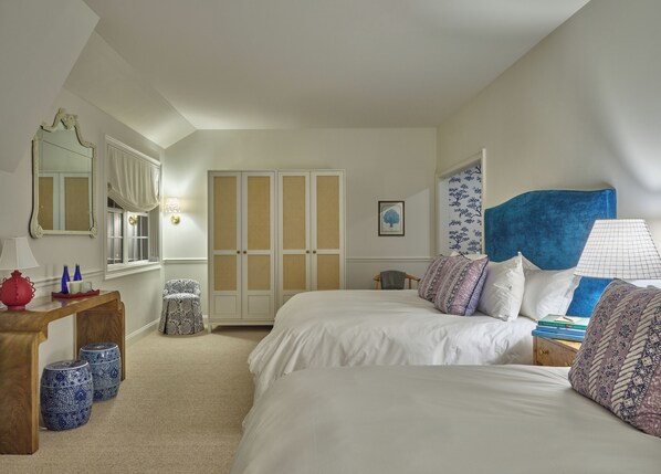 Premium bedding, down comforters, minibar, in-room safe - Gardiner House (Newport)