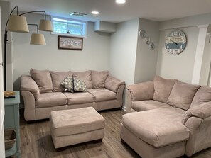 Smart TV, libri, impianto stereo