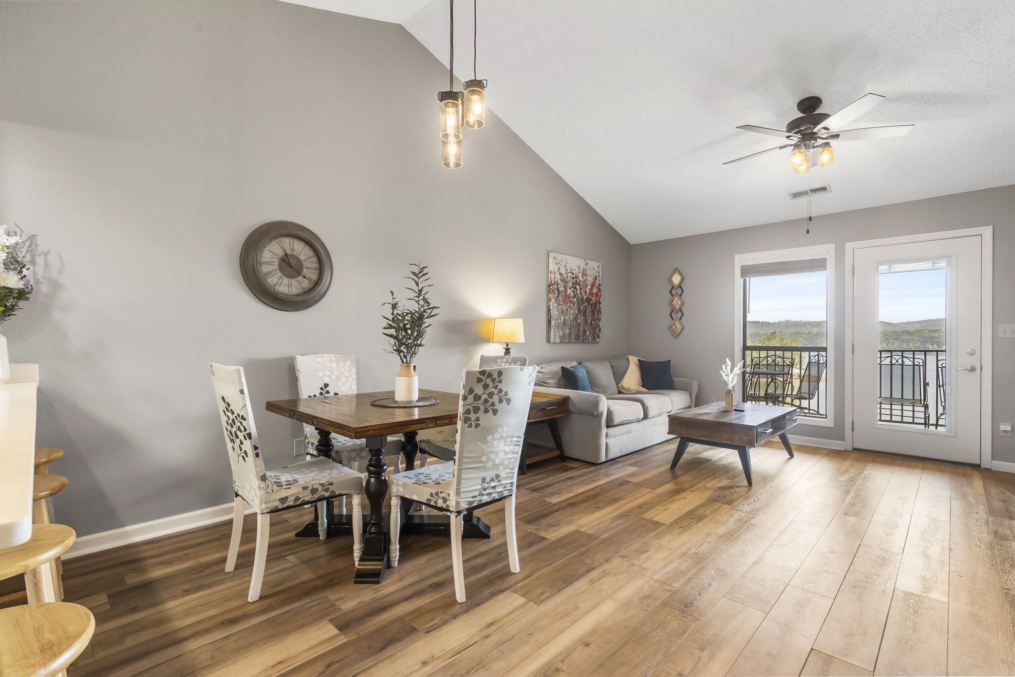 Modern Lakeview Condo near Silver Dollar City