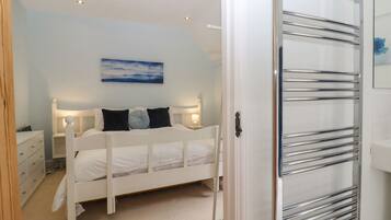 3 bedrooms, individually decorated, individually furnished, free WiFi