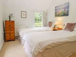 3 bedrooms, individually decorated, individually furnished, free WiFi
