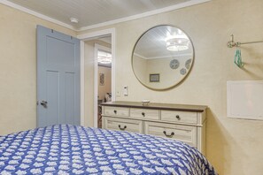 2 Schlafzimmer, Schreibtisch, Bügeleisen/Bügelbrett, Internetzugang