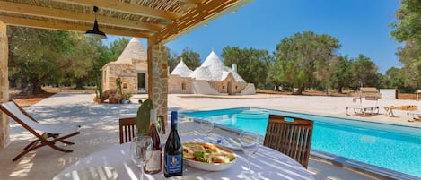 Villa | Terrace/patio