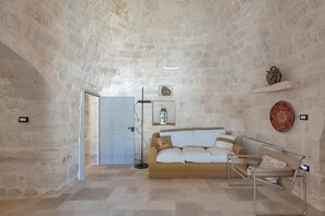 Living area - 3565 A Piedi Scalzi nel Trullo by Perle di Puglia (Latiano)
