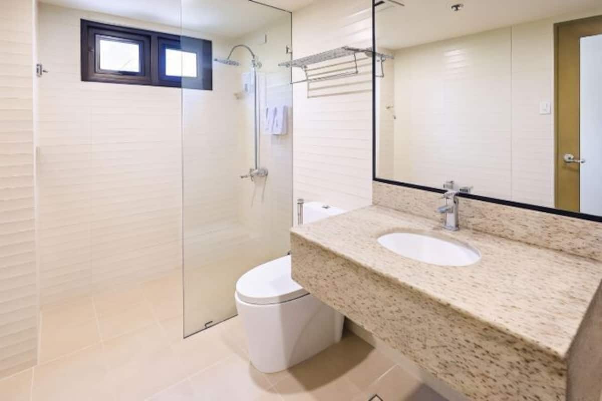 Bathroom | Shower, rainfall showerhead, free toiletries, hair dryer