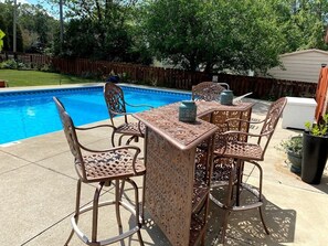 Outdoor pool, a heated pool - Steps to Lake Erie near Lakeside & Port Clinton - Private Hot Tub & Recreation (Lakeside Marblehead)