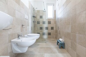 Villa | Bathroom | Towels - 3612 Casal dei Nonni by Barbarhouse (Carovigno)
