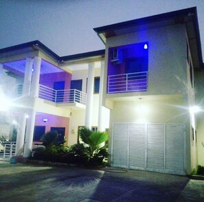 Exterior - Accra Royal Hotel (Accra)