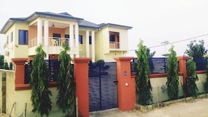 Front of property - Accra Royal Hotel (Accra)