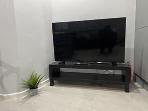 Interior - Near City Centre, Coventry (Coventry)