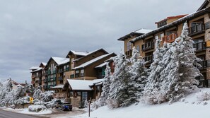 Exterior - Snowshoe Village SLEEPS 6- Rimfire Lodge, Ski-In/Out, 1-Bedroom "PLUS" Condo (Cass, West Virginia.)