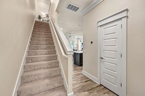 Interior - Fayetteville Home Luxury Living Walk to University of Arkansas (Fayetteville)