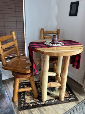 Dining - Cozy newly remodeled private home just 10 mins from Ellicottville.  (Franklinville)