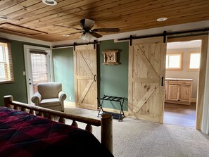 2 bedrooms, in-room safe, travel crib, free WiFi - Cozy newly remodeled private home just 10 mins from Ellicottville.  (Franklinville)