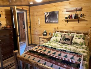 2 bedrooms, free WiFi, bed sheets - High Country Cabin and Bunk House Great for Multiple Families! (Deadwood)