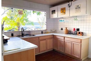 Paper towels - Lakeway oasis (Austin)