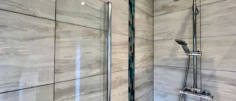 Family Townhome | Bathroom