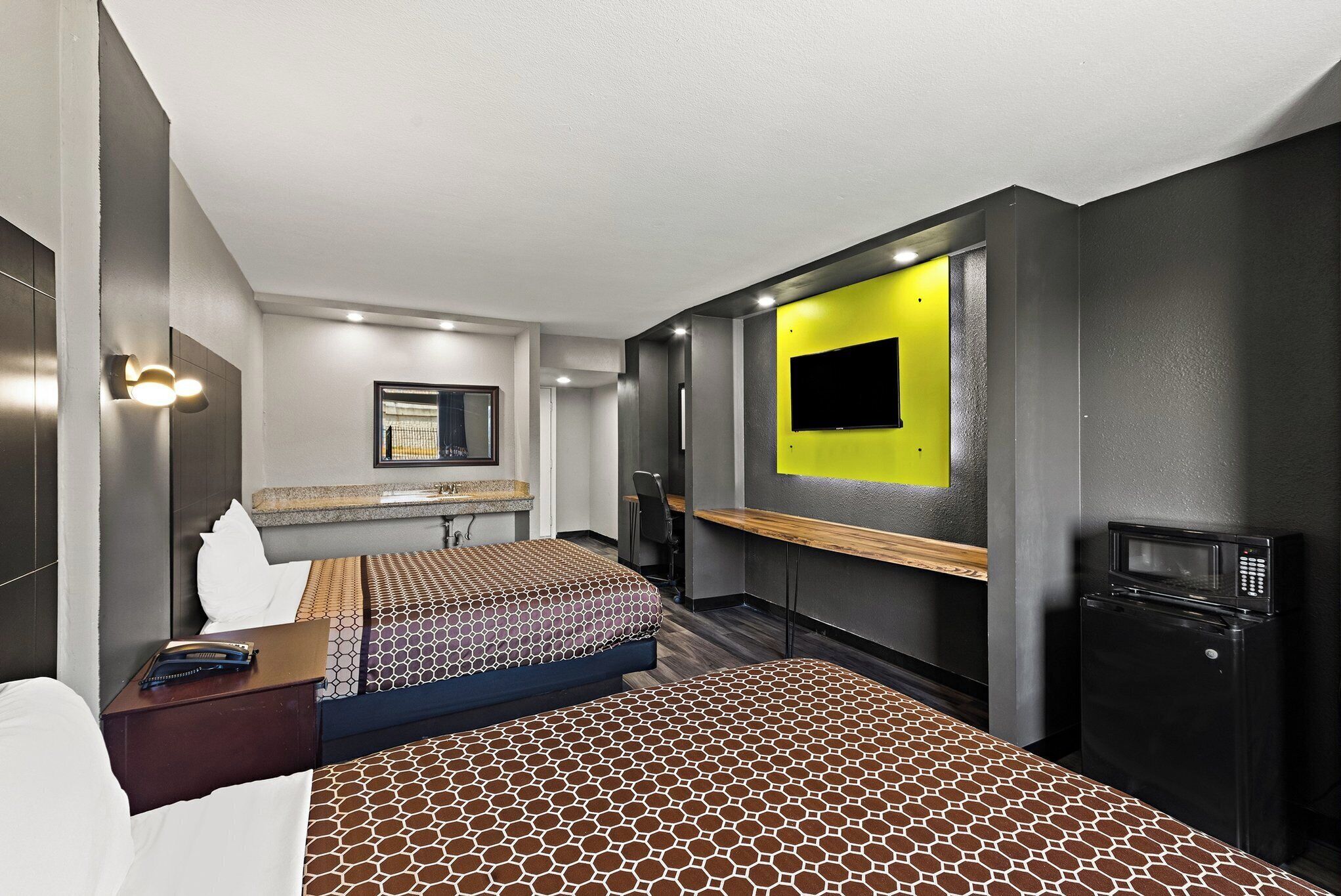 Photo - Scottish Inns Austin Downtown