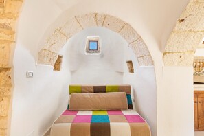 1 bedroom, bed sheets - 3619 Trulli Contecavallo by Perle di Puglia (Latiano)