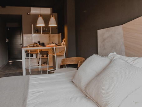 Studio Suite | Free cribs/infant beds, free WiFi, bed sheets