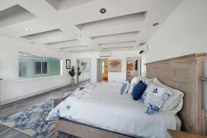 1 bedroom, free WiFi, bed sheets - *Magical Beachfront King Escape*
(Hollywood)