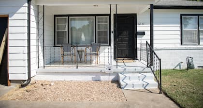 Newly Remodeled 3 Bdrm 2 Bath near Expo Sq, TU, and Downtown