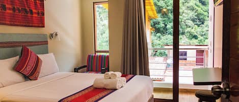 Bureau, fer et planche à repasser, Wi-Fi gratuit