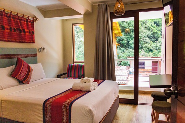 Superior Double Room, Mountain View | Desk, iron/ironing board, free WiFi - Rockrivers Machu Picchu (Machu Picchu)