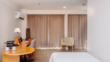 1 bedroom, internet, bed sheets