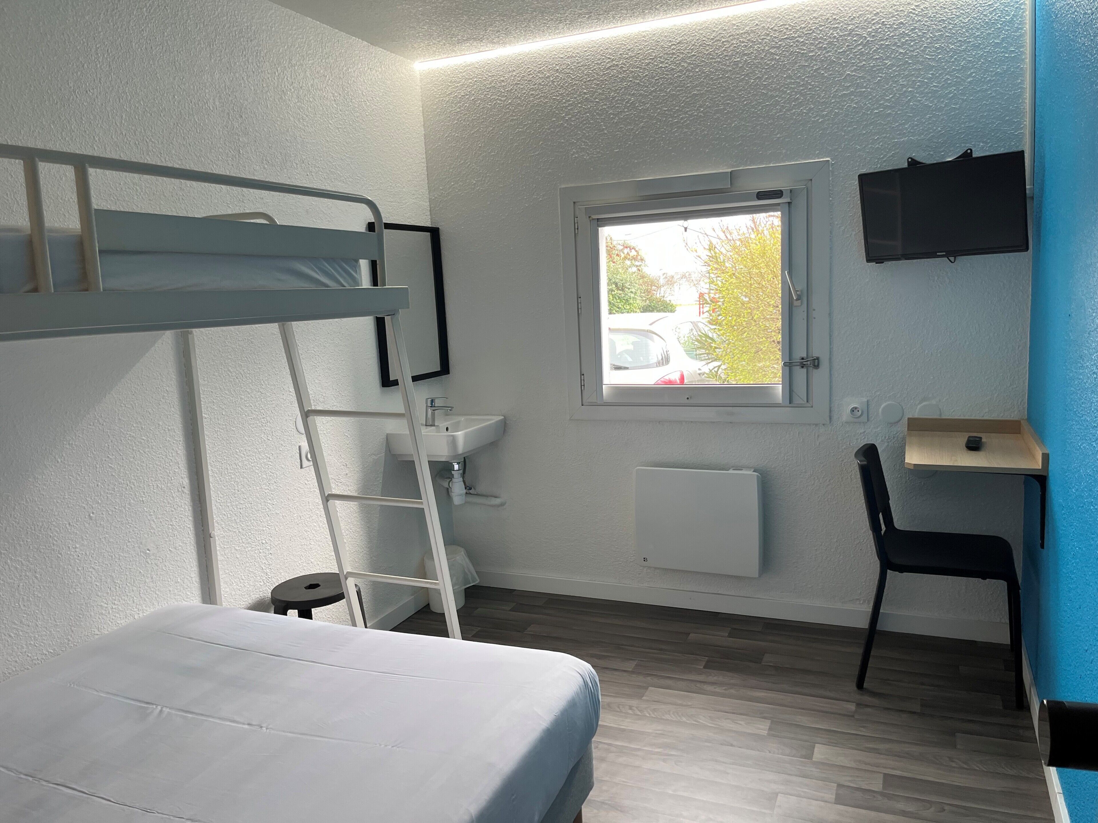 Standard Room | Free WiFi