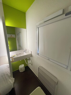 Phòng Tiêu chuẩn, 2 giường đơn | Truy cập Internet không dây miễn phí 