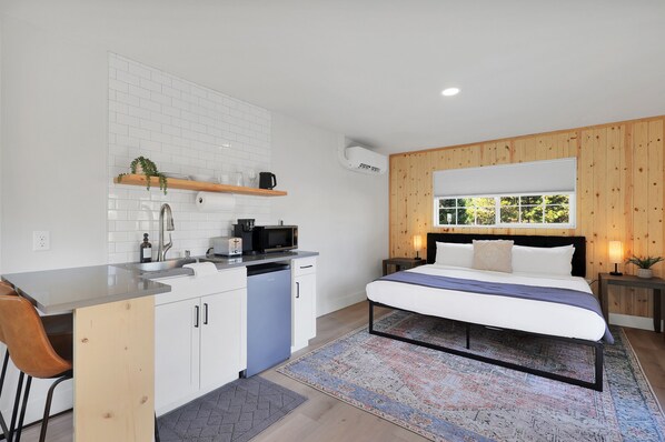 1 chambre, fer et planche à repasser, accès au Wi-Fi (inclus)