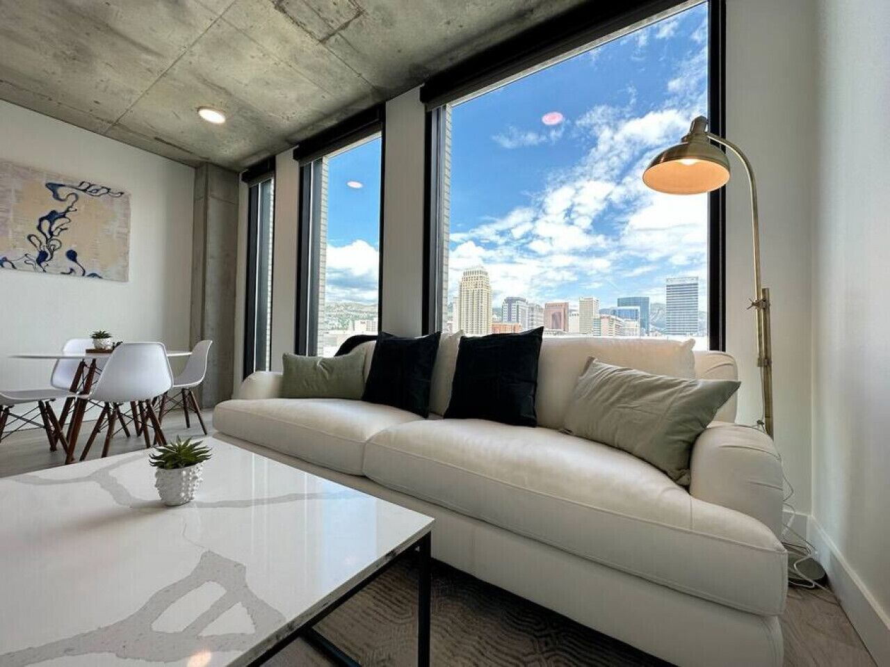 Smart TV, table tennis