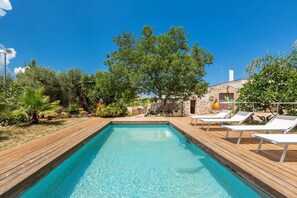 Seasonal outdoor pool