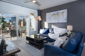 Smart-TV, Tischtennisplatte