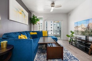 Smart-TV, Tischtennisplatte