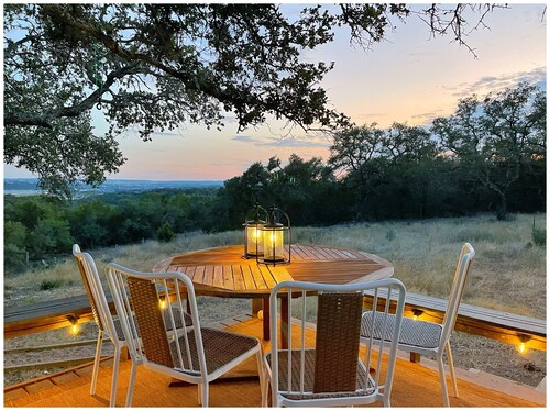 LakeTravis Great Views Sleeps 6