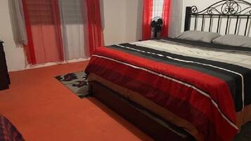 2 bedrooms, WiFi, bed sheets