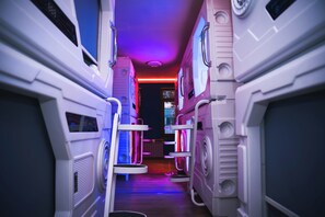 Standard Single Room | Minibar, free WiFi, bed sheets - Capsula hotel (Yerevan)