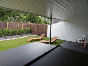 Outdoor dining - Holly -  a dunley cottages - devon that sleeps 2 guests  in 1 bedroom (Bovey Tracey)