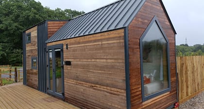 The Tiny House - a dunley cottages - devon that sleeps 2 guests in 1 bedroom