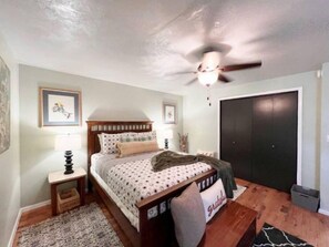 4 sovrum, skrivbord, strykjärn/strykbräda och wi-fi