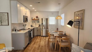 Private kitchen - Sunset Villa 3.3 Beach & Parking
(Bradenton)